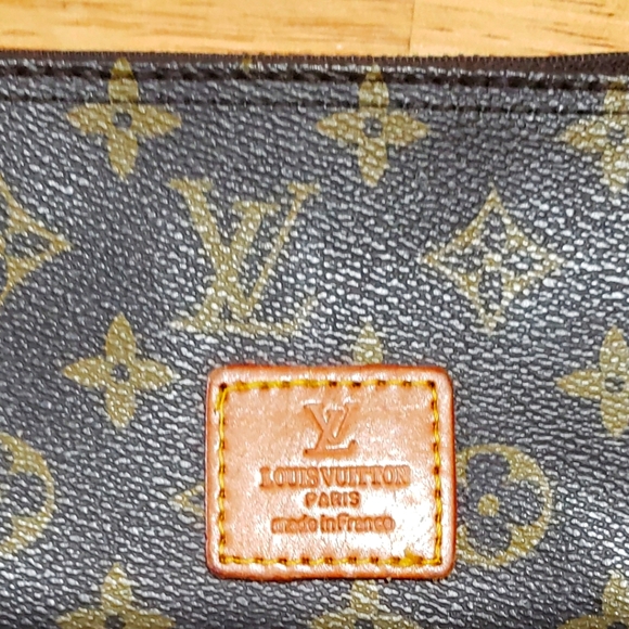 POUCHETTE - Picture 3 of 3